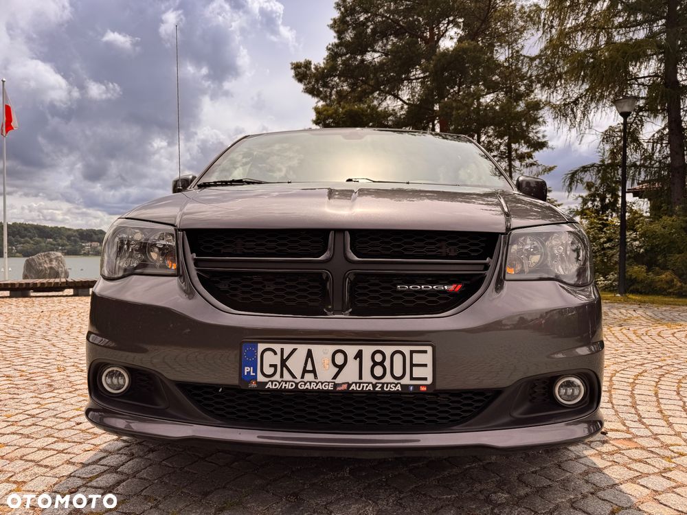 Dodge Grand Caravan 3.6 R/T - 19