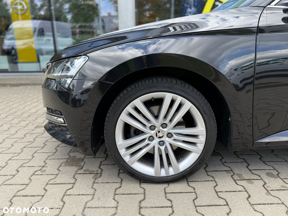Skoda Superb 2.0 TDI DSG Ambition - 11