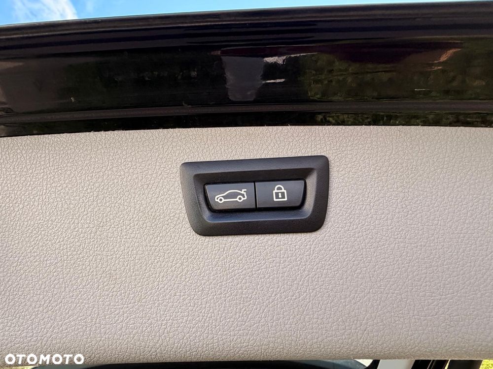 BMW Seria 3 318d - 26