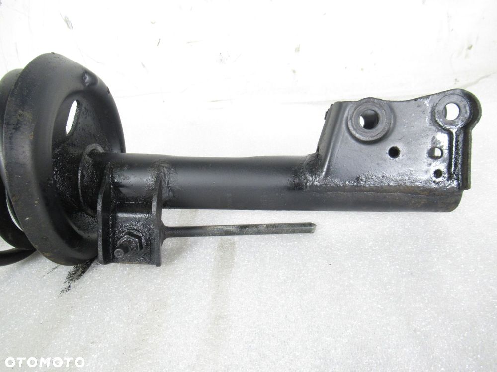 MCPERSON LEWY PRZEDNI MERCEDES W168 1.4 - 3