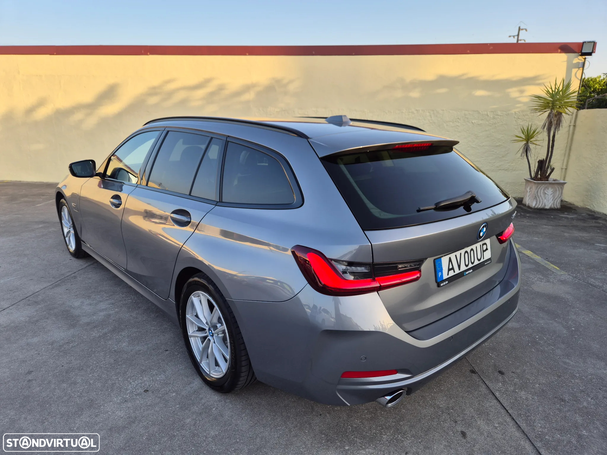 BMW 320 e Touring Auto - 18