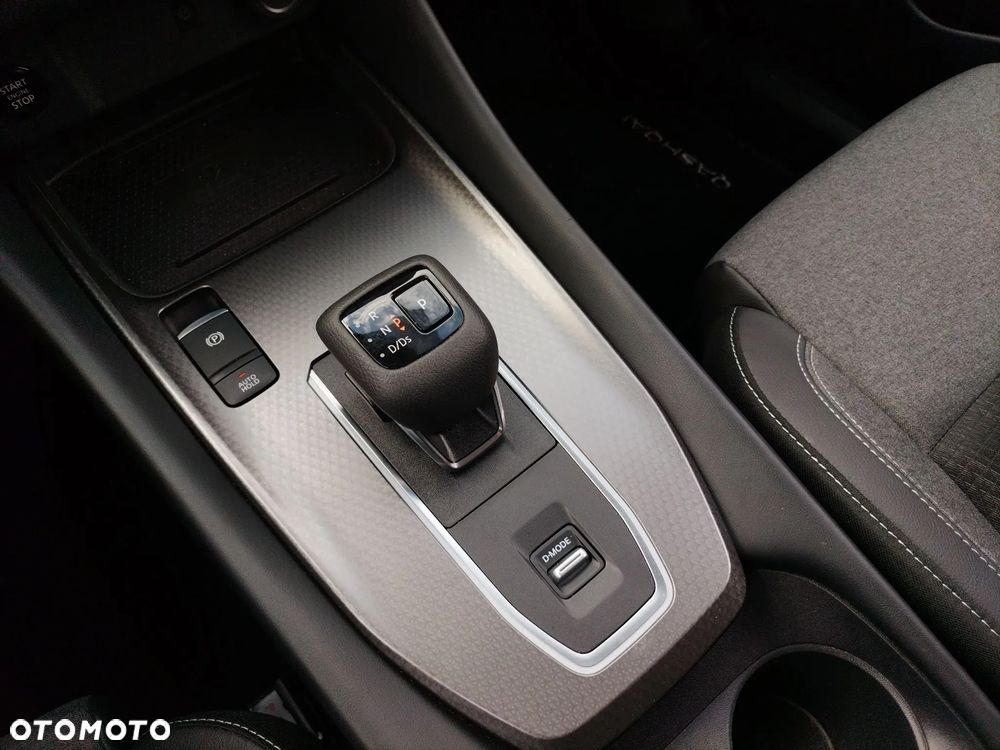 Nissan Qashqai 1.3 DIG-T mHEV N-Connecta Xtronic - 16