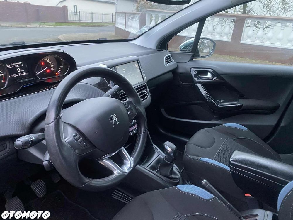 Peugeot 208 PureTech 82 Allure - 8