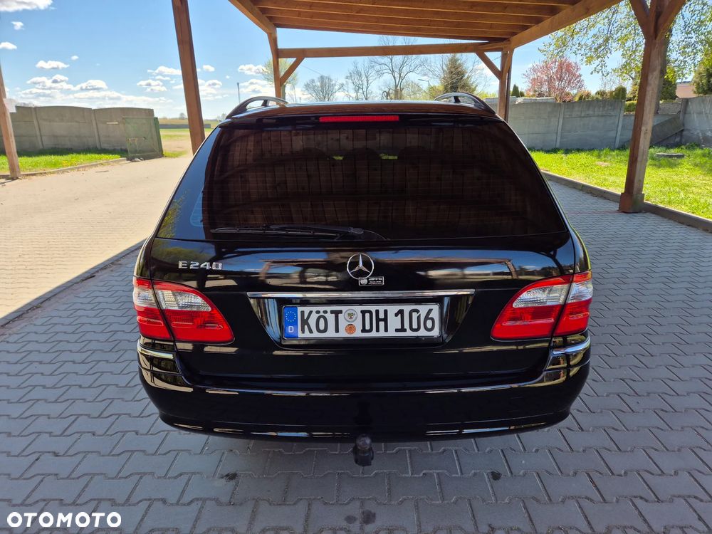 Mercedes-Benz Klasa E 240 4Matic Elegance - 6