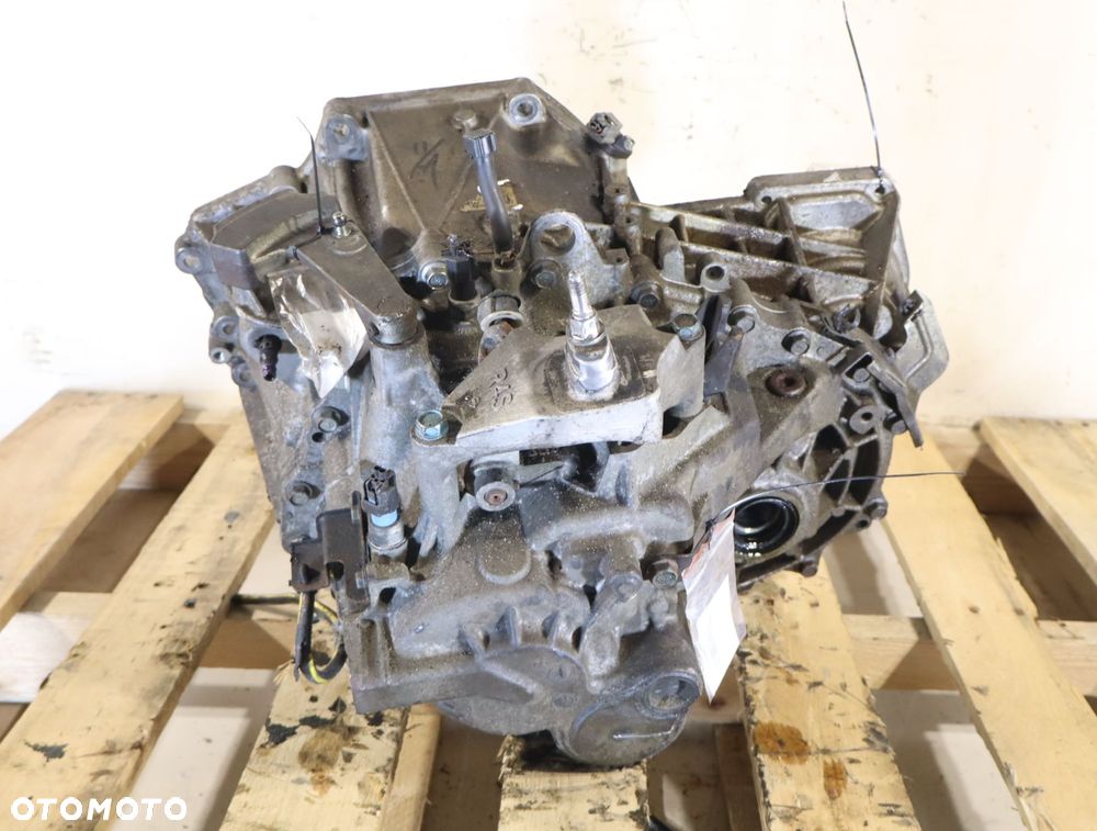 SKRZYNIA BIEGÓW 6 BIEGOWA NISSAN QASHQAI II 1.6DCI 5Y45592 - 2
