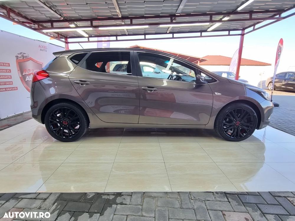 Kia Ceed - 29