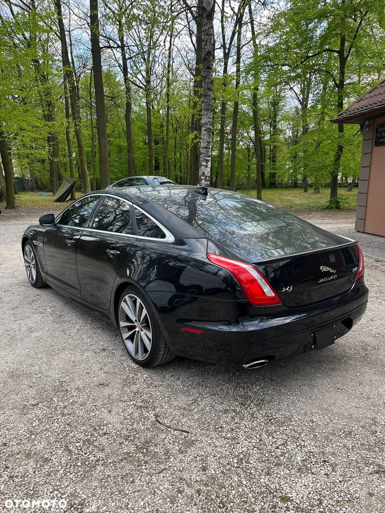 Jaguar XJ - 4