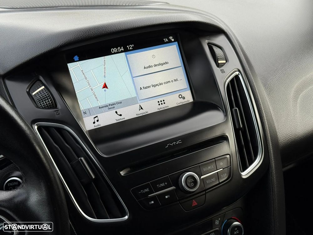 Ford Focus 1.0 EcoBoost Business - 25