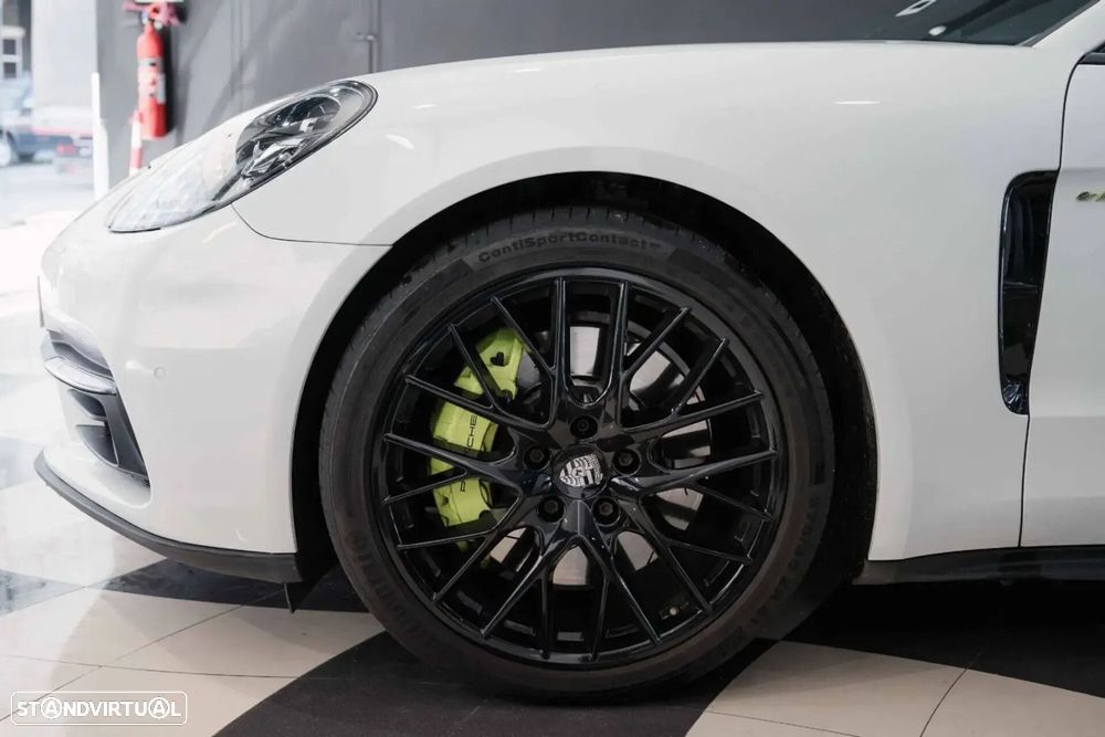 Porsche Panamera 4 E-Hybrid Platinum Edition - 15