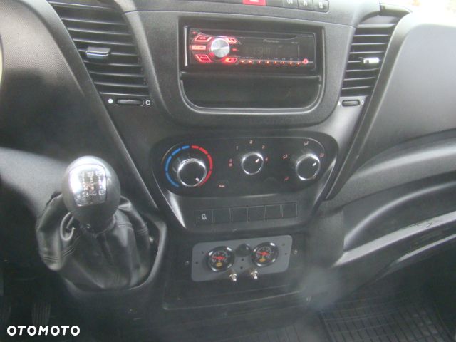 Iveco DAILY 40 C 15 3.0TDI 3.5TDMC  3-STRONNA WYWROTKA 4.0M PODUSZKI TYŁ - 22