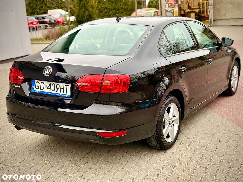 Volkswagen Jetta - 6