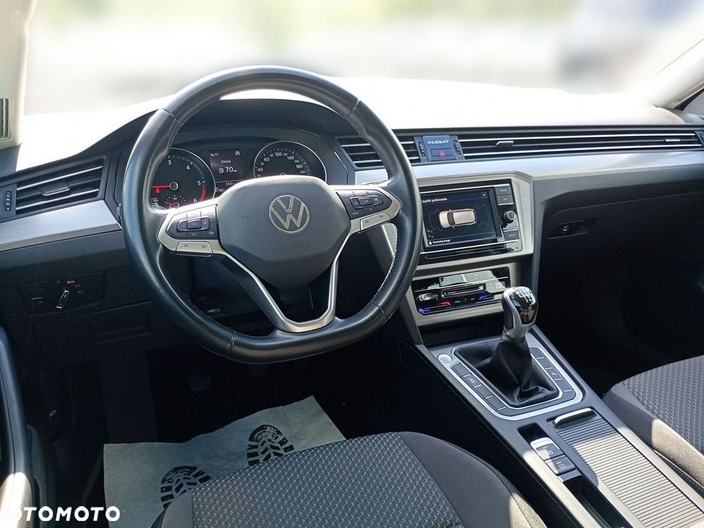 Volkswagen Passat Variant 2.0 TDI EVO Essence - 15