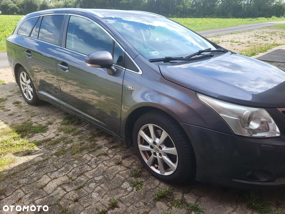 Toyota Avensis - 6