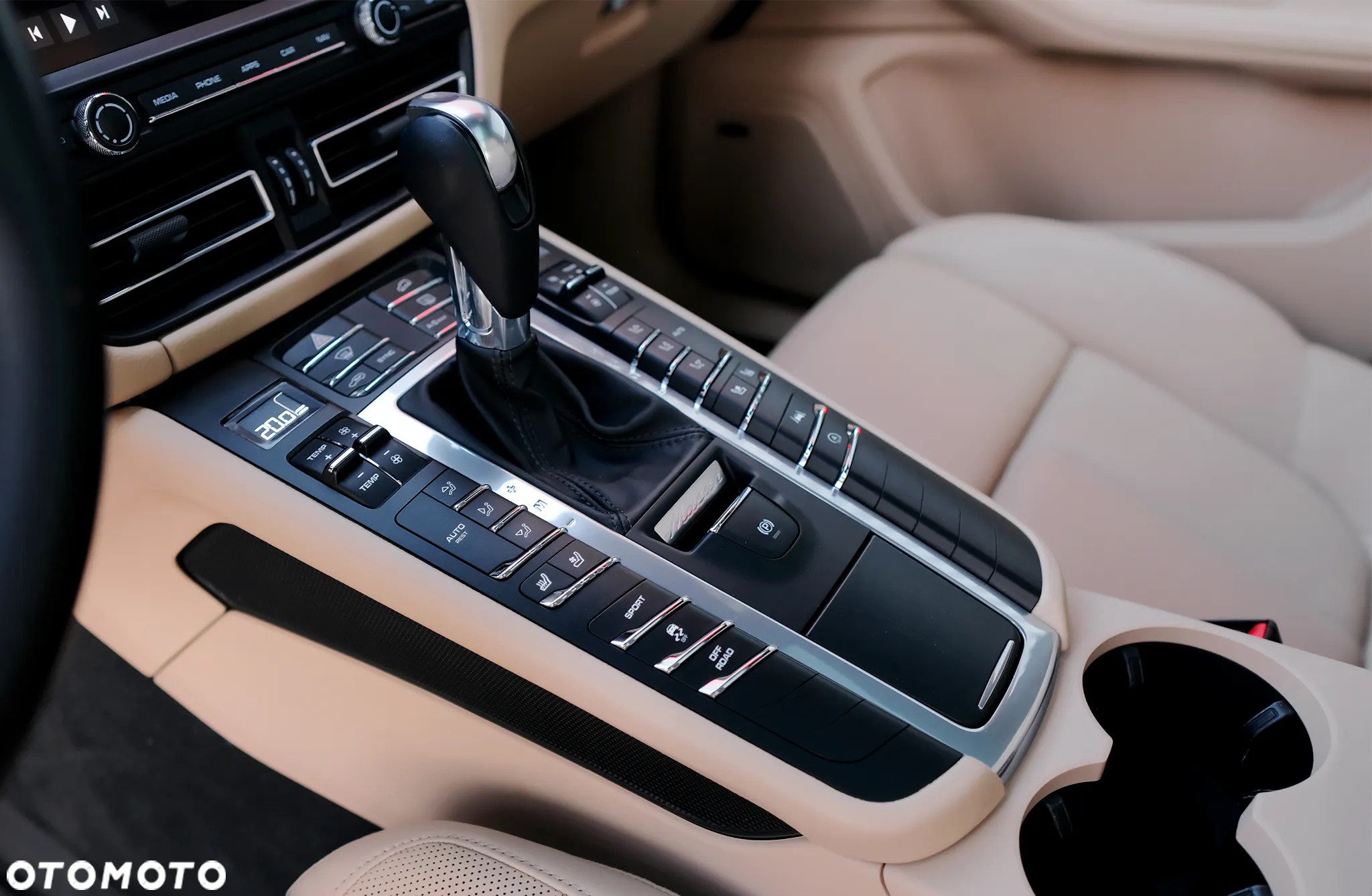 Porsche Macan - 30
