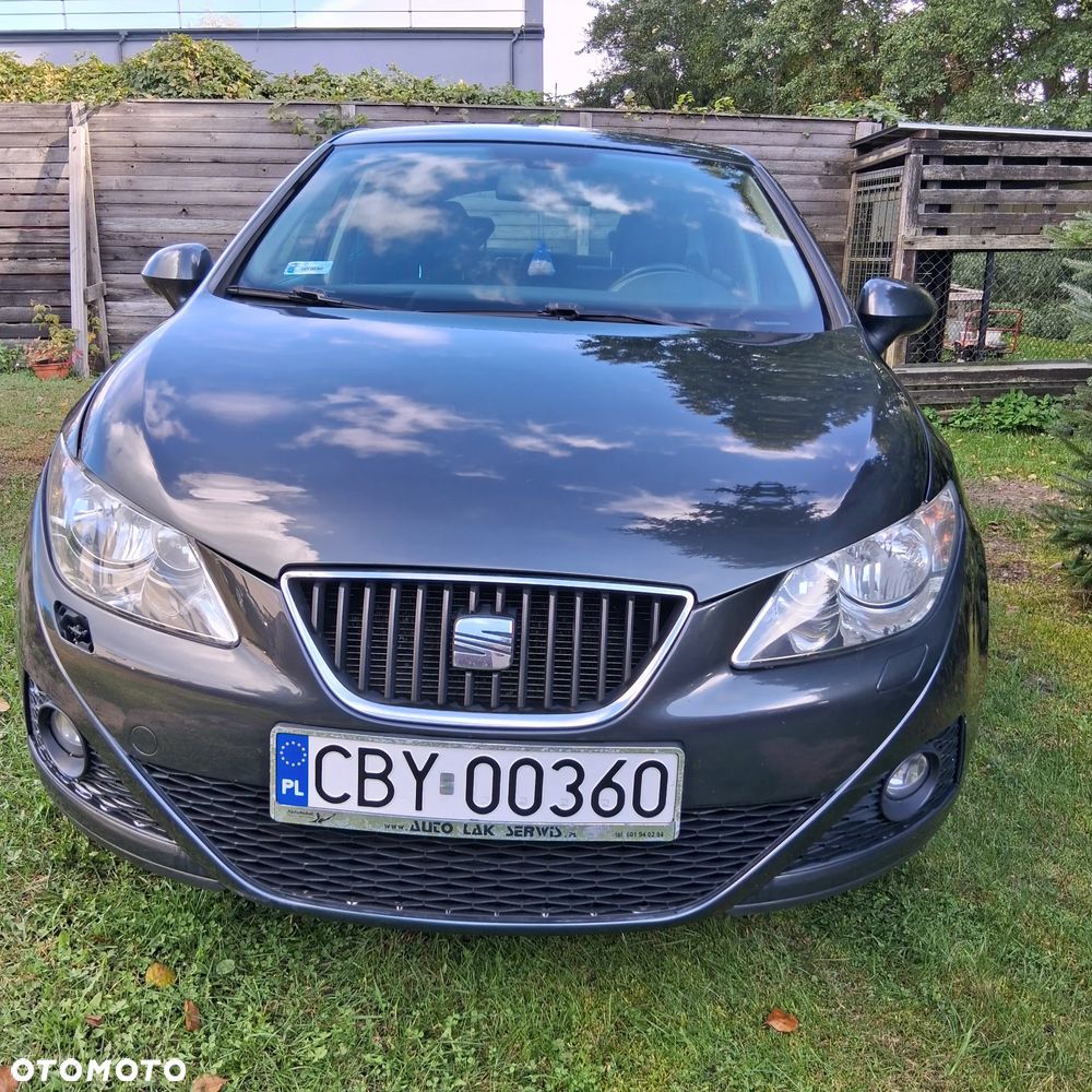 2011 Seat Ibiza, photograph 3