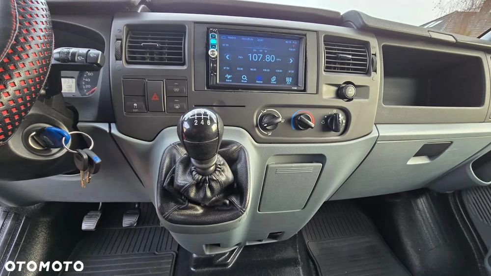 Ford Transit - 24