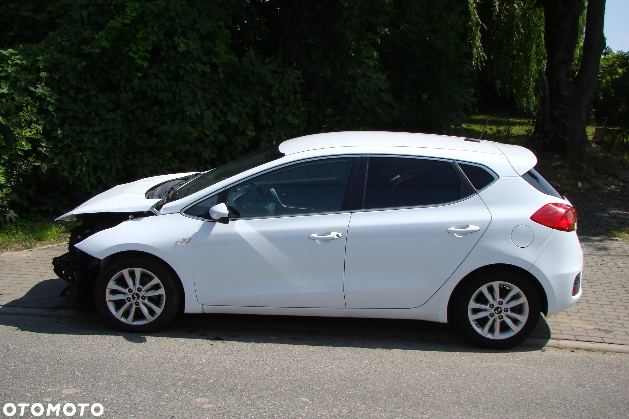 Kia Ceed - 13