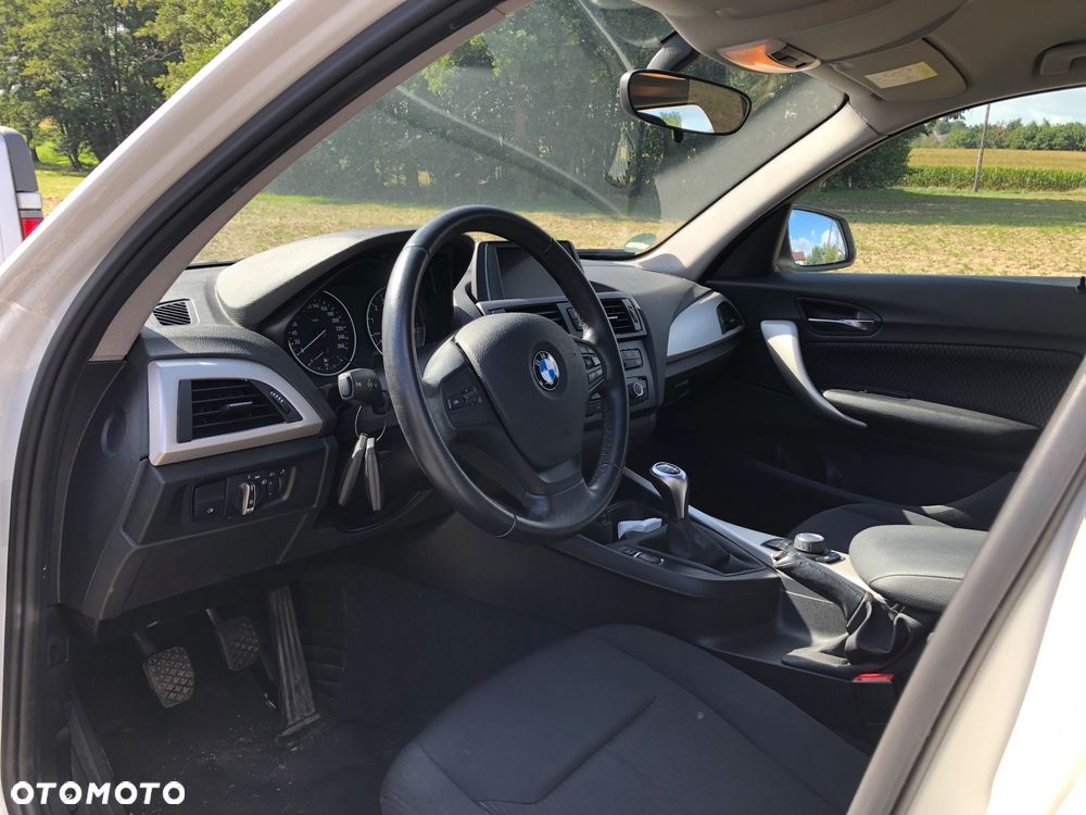 BMW Seria 1 116i - 8