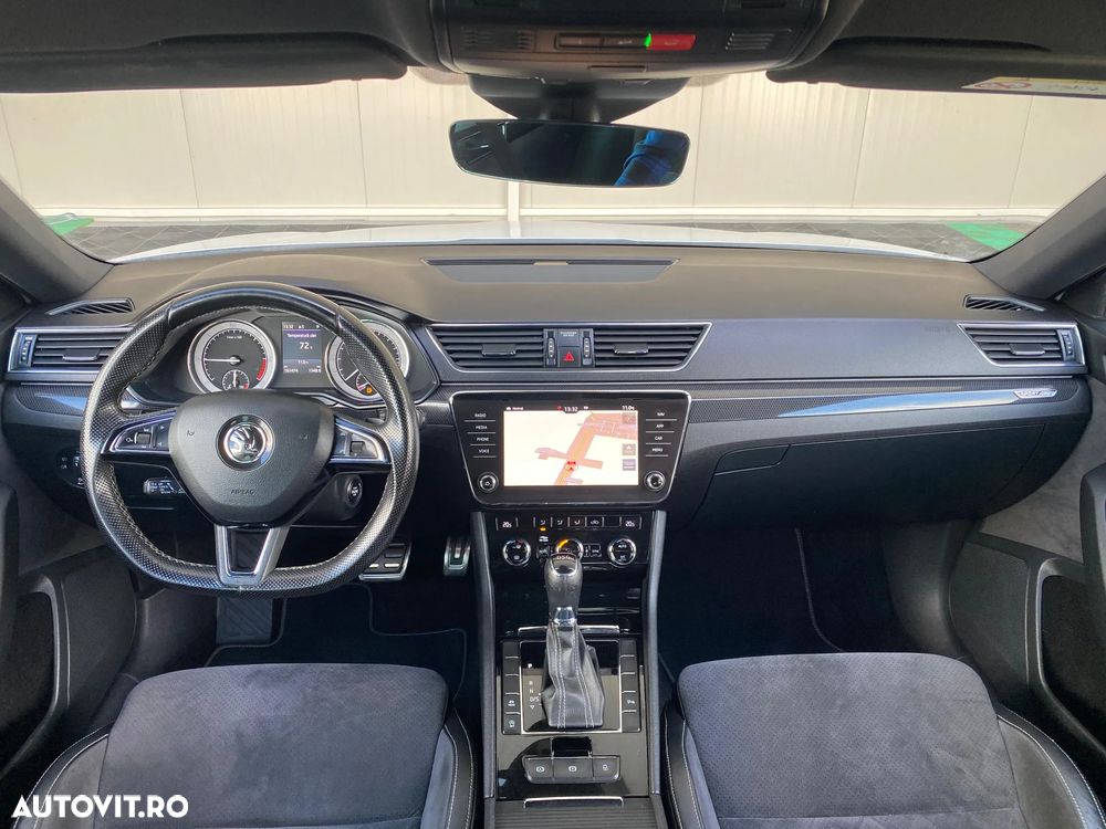 Skoda Superb 2.0 TDI DSG SportLine - 14