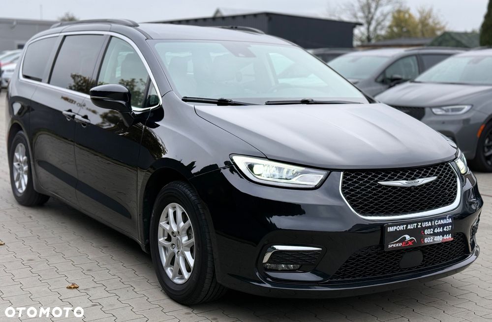 Chrysler Pacifica - 5