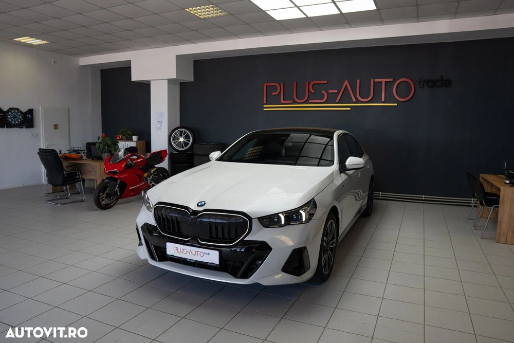 BMW Seria 5 520i AT MHEV - 4
