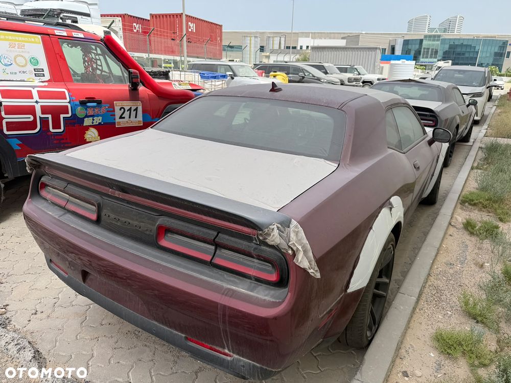 Dodge Challenger - 6