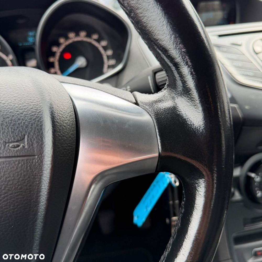 Ford Fiesta - 22
