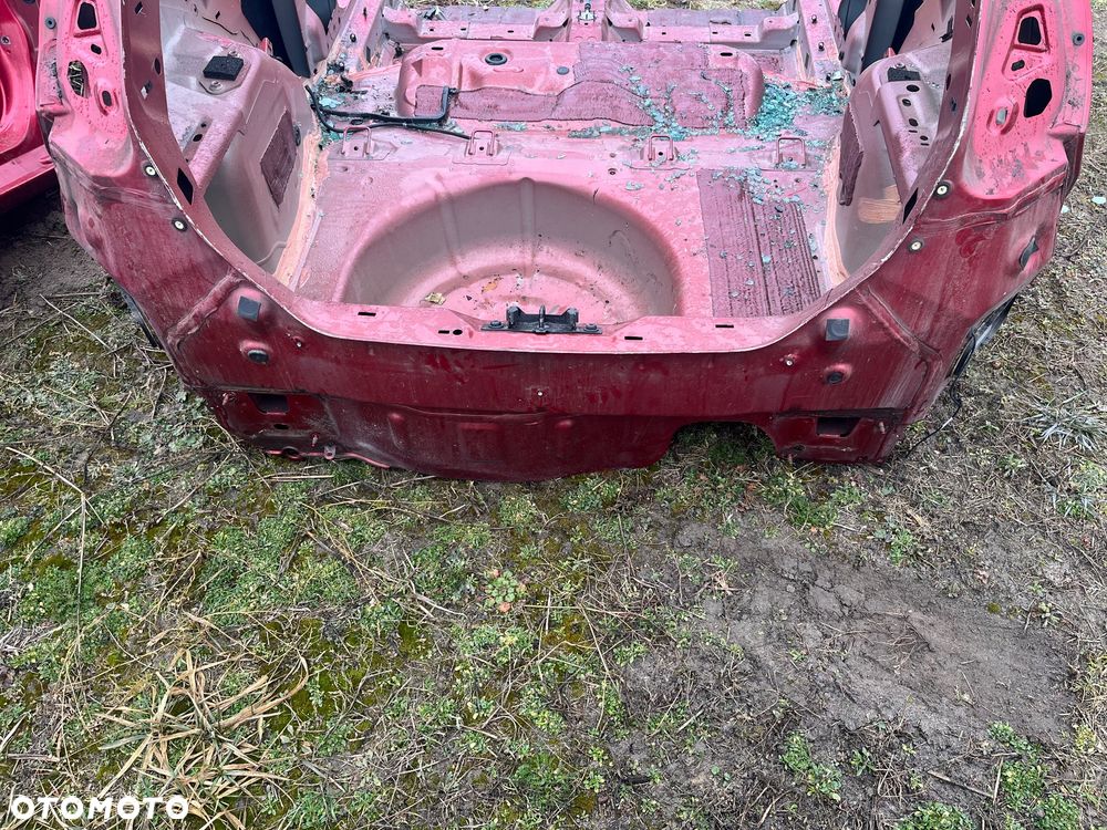 Ford Fiesta Mk7 Lift 3D Wanna Pas Tył Ćwiartka - 5