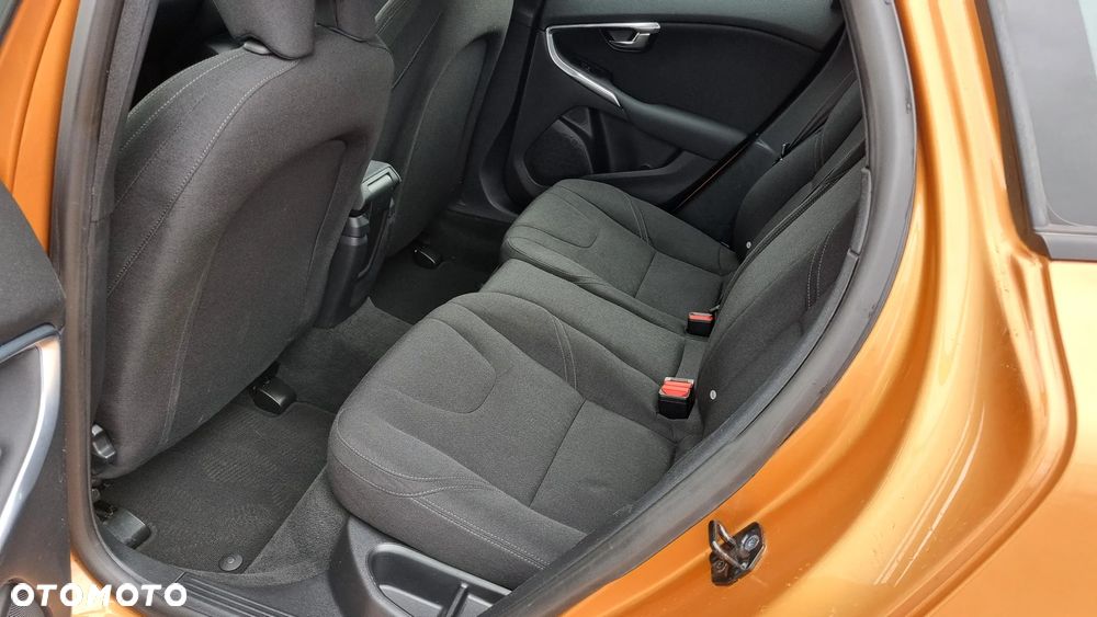 Volvo V40 Cross Country D3 Momentum - 15