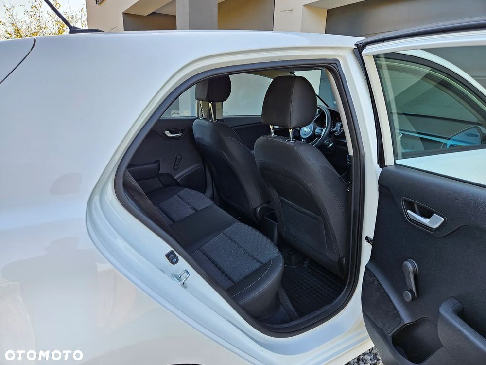 Kia Rio 1.2 M - 16