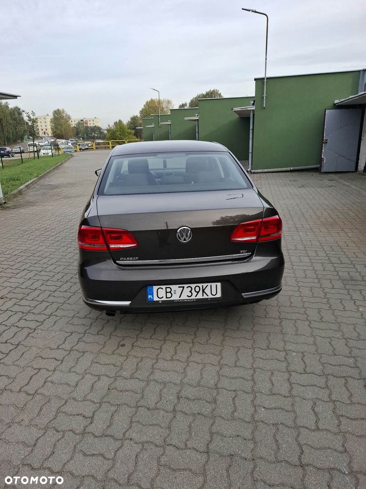 Volkswagen Passat 2013 photo 2