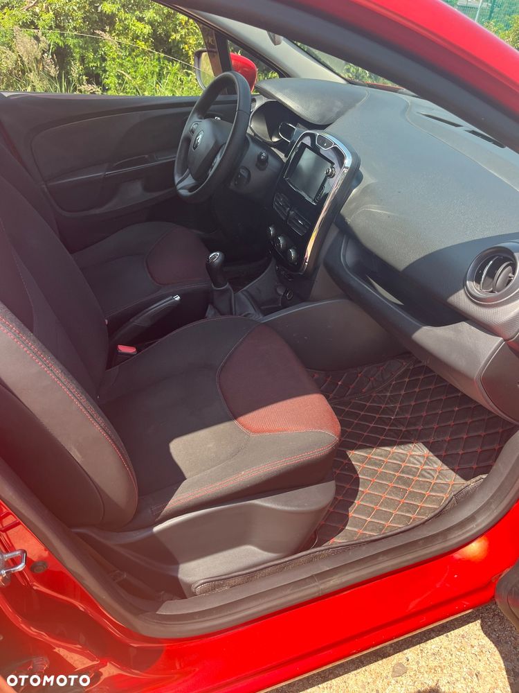 Renault Clio 1.2 16V Intens - 11