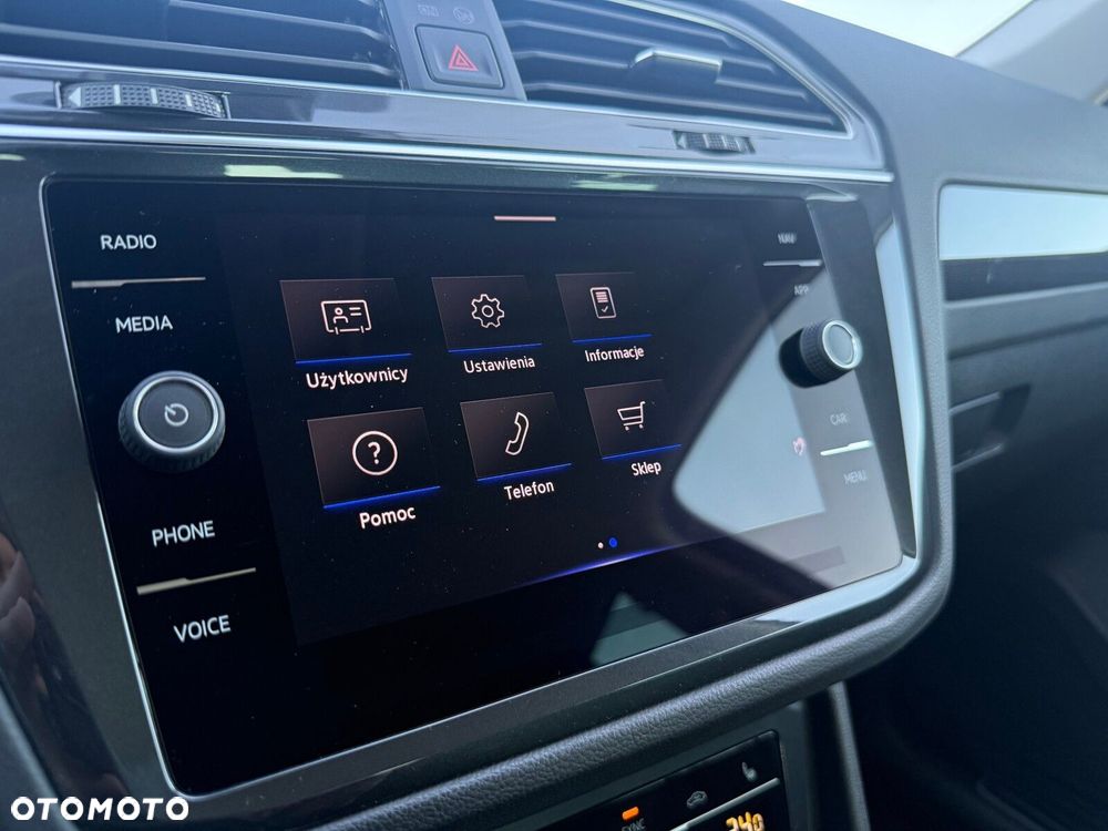 Volkswagen Tiguan - 33