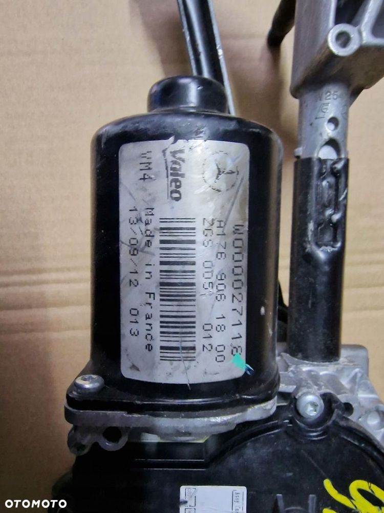 CLA W117 MECHANIZM WYCIERACZEK A1769061800 EU - 6