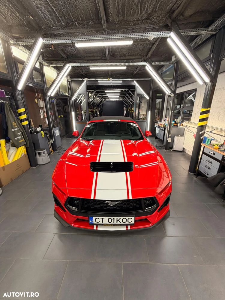Ford Mustang - 1