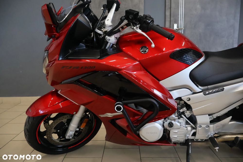 Yamaha FJR - 7
