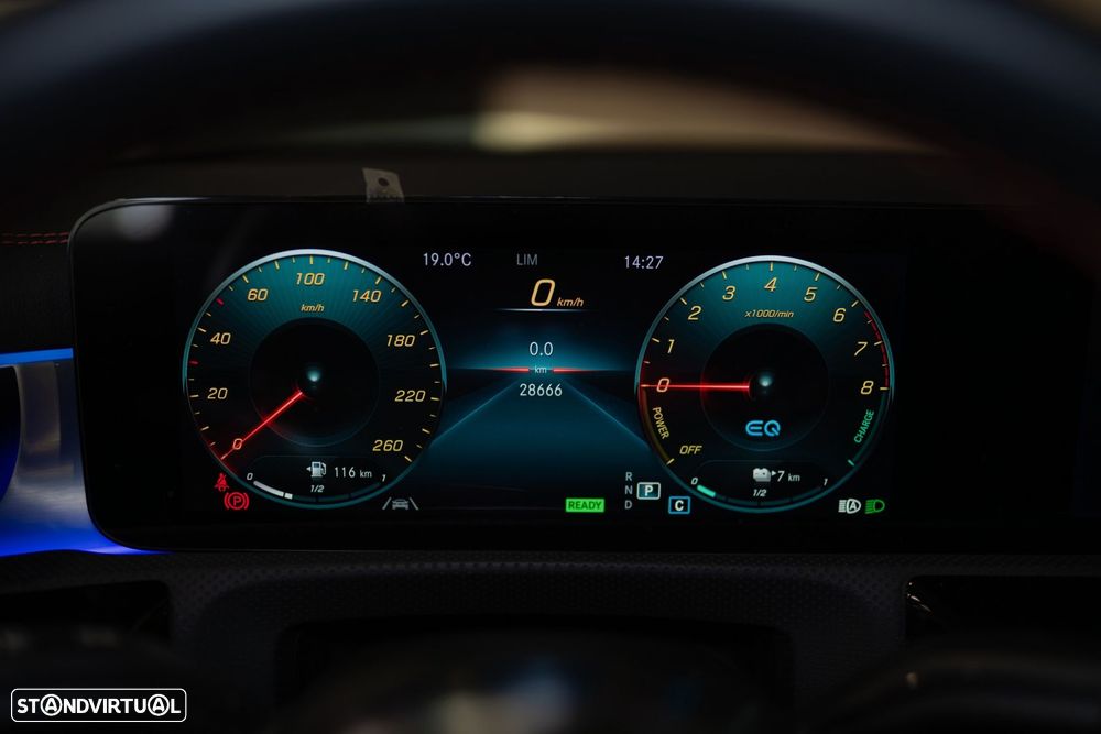 Mercedes-Benz CLA 250 e Shooting Brake AMG Line - 30