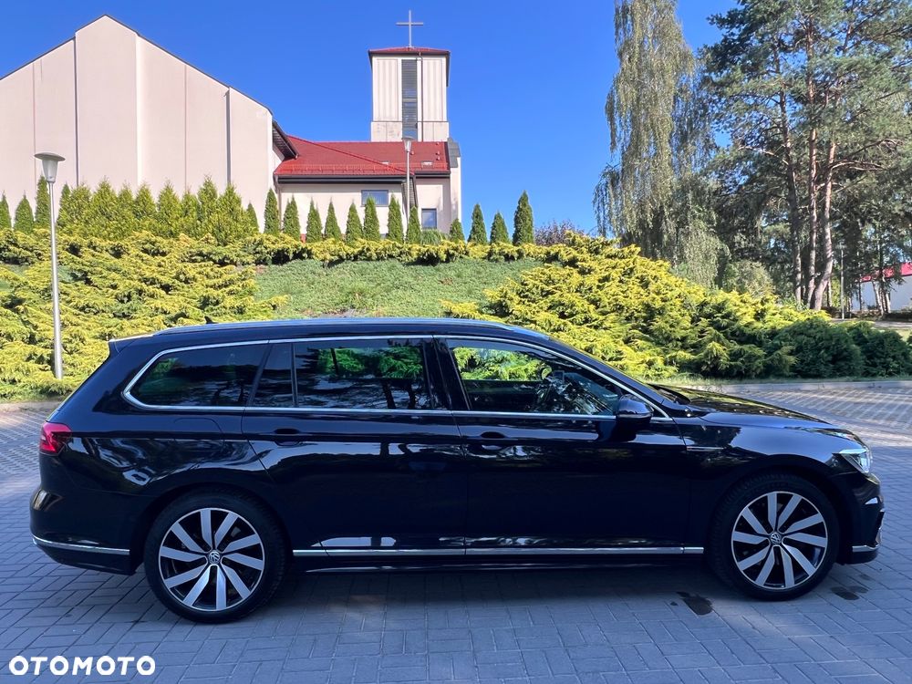 Volkswagen Passat - 4