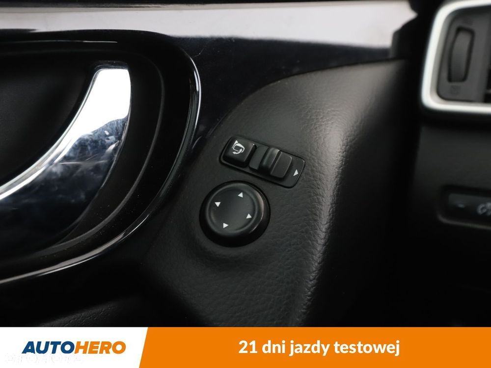 Nissan Qashqai - 30