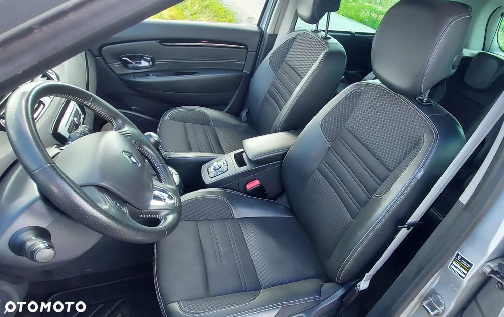 Renault Scenic ENERGY TCe 130 BOSE EDITION - 22