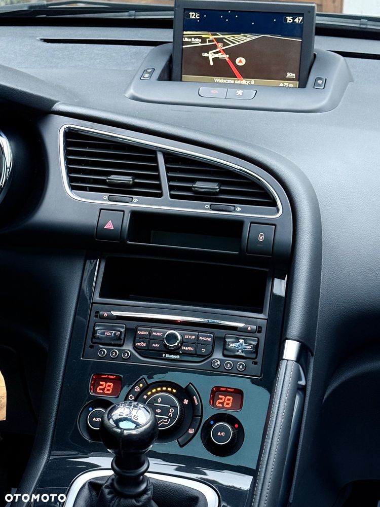 Peugeot 3008 1.6 HDi Style - 10