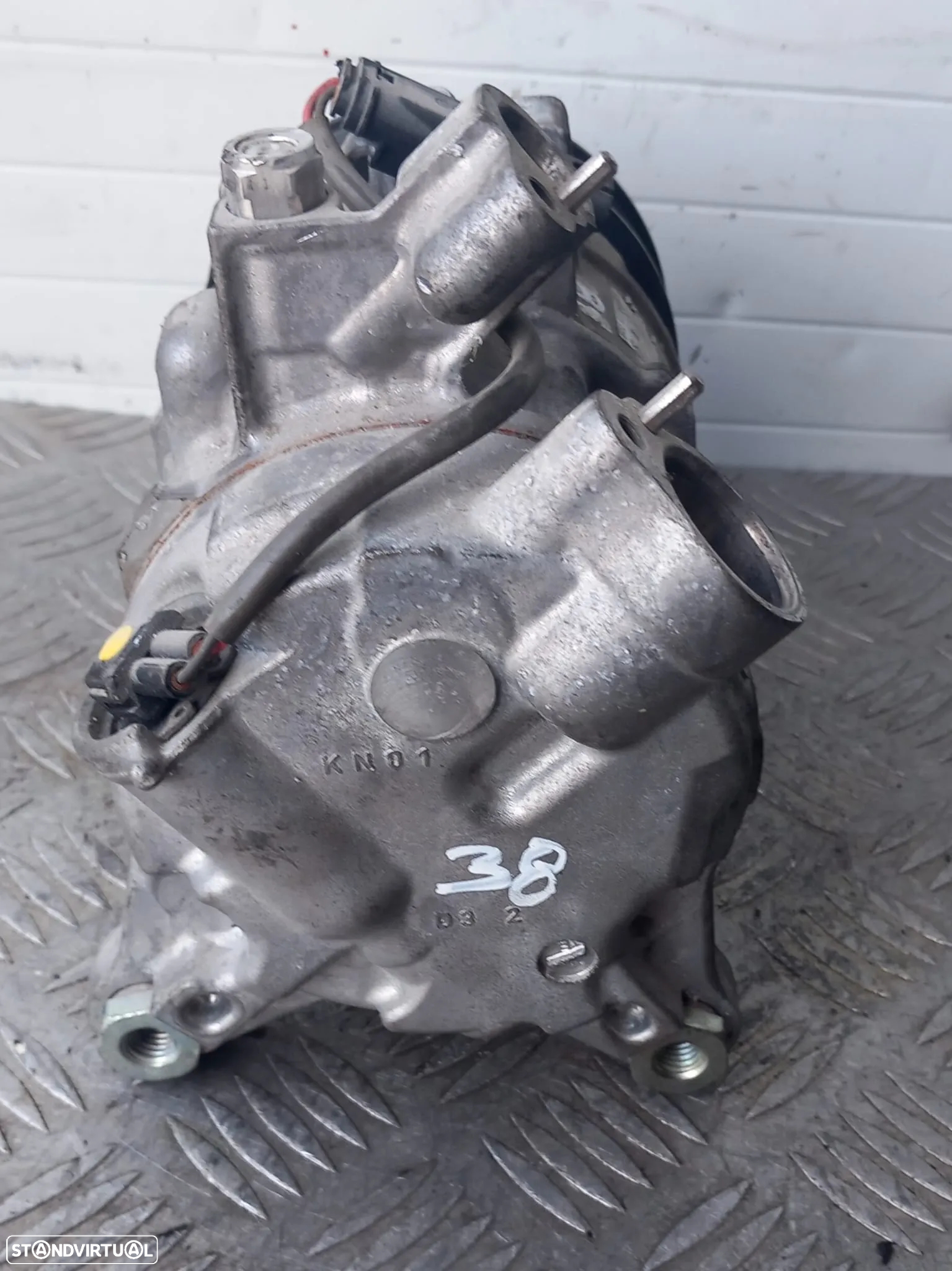 Compressor Ar Condicionado BMW Ref: 64529223695-03/6SEU14A/GE447150-2676 - 4