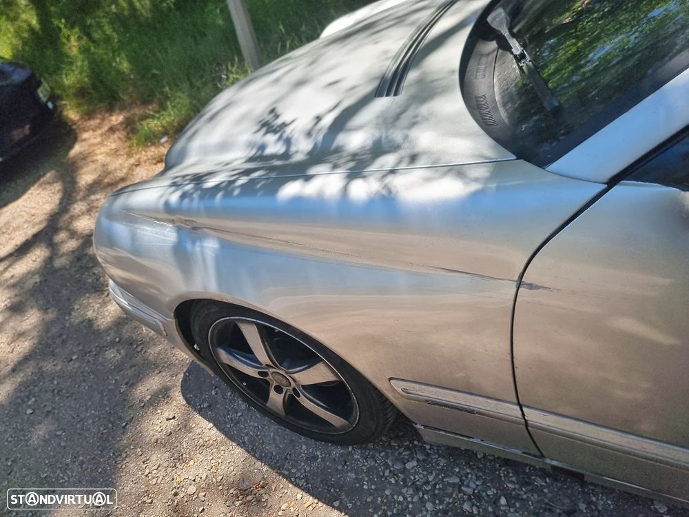 Mercedes-Benz E 220 - 16