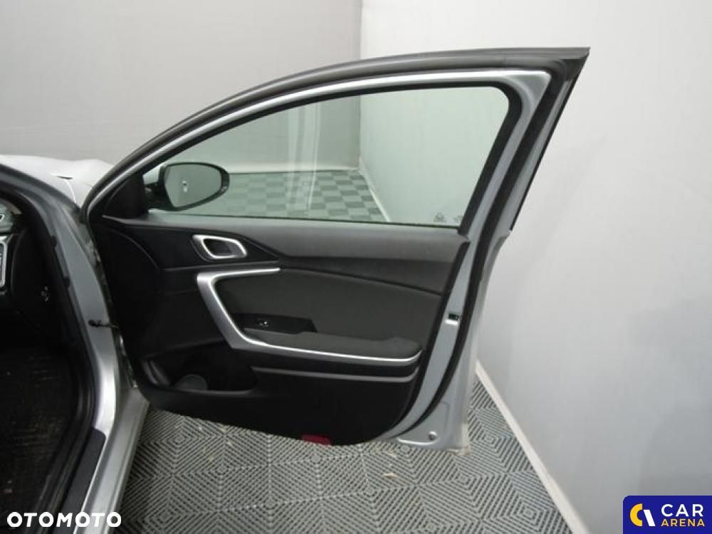 Kia Ceed - 25