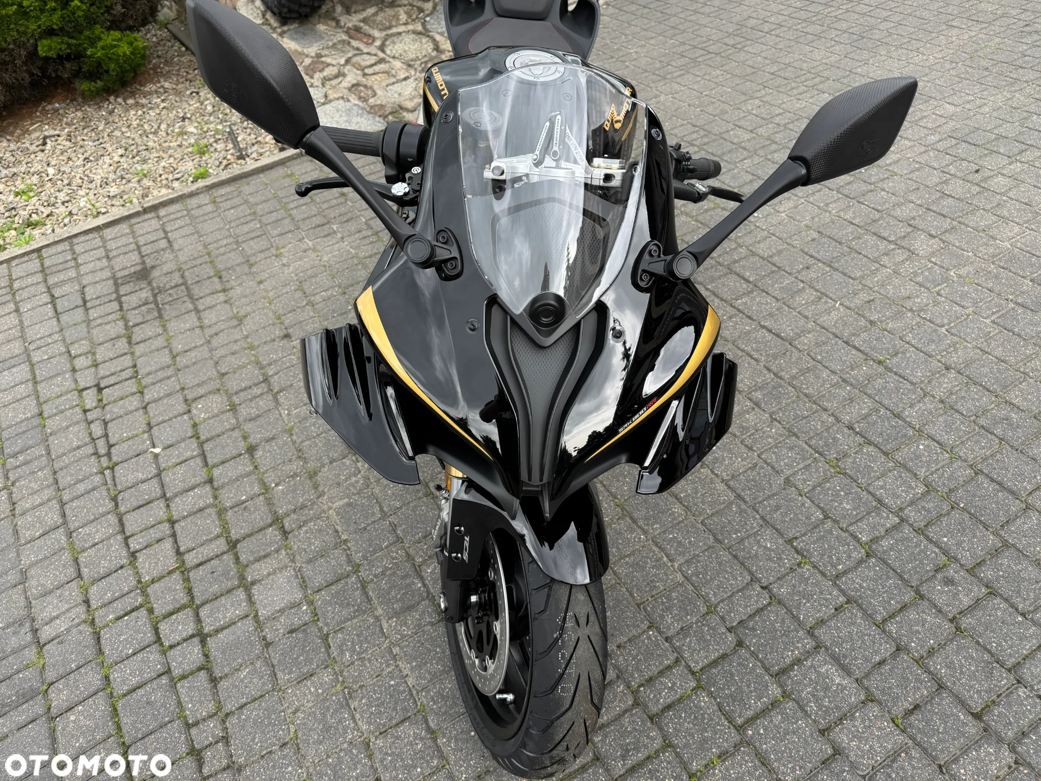 QJMOTOR SRK 800RR - 3