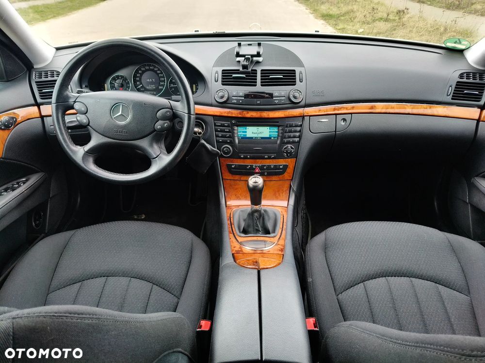 Mercedes-Benz Klasa E 200 Kompressor Elegance - 32