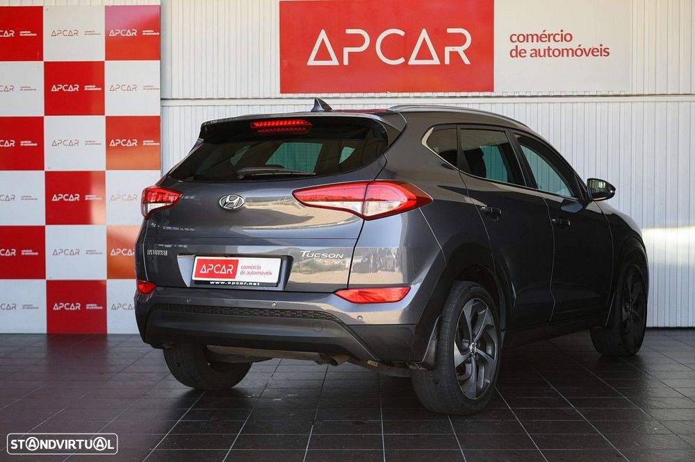 Hyundai Tucson 1.7 CRDi Executive - 3