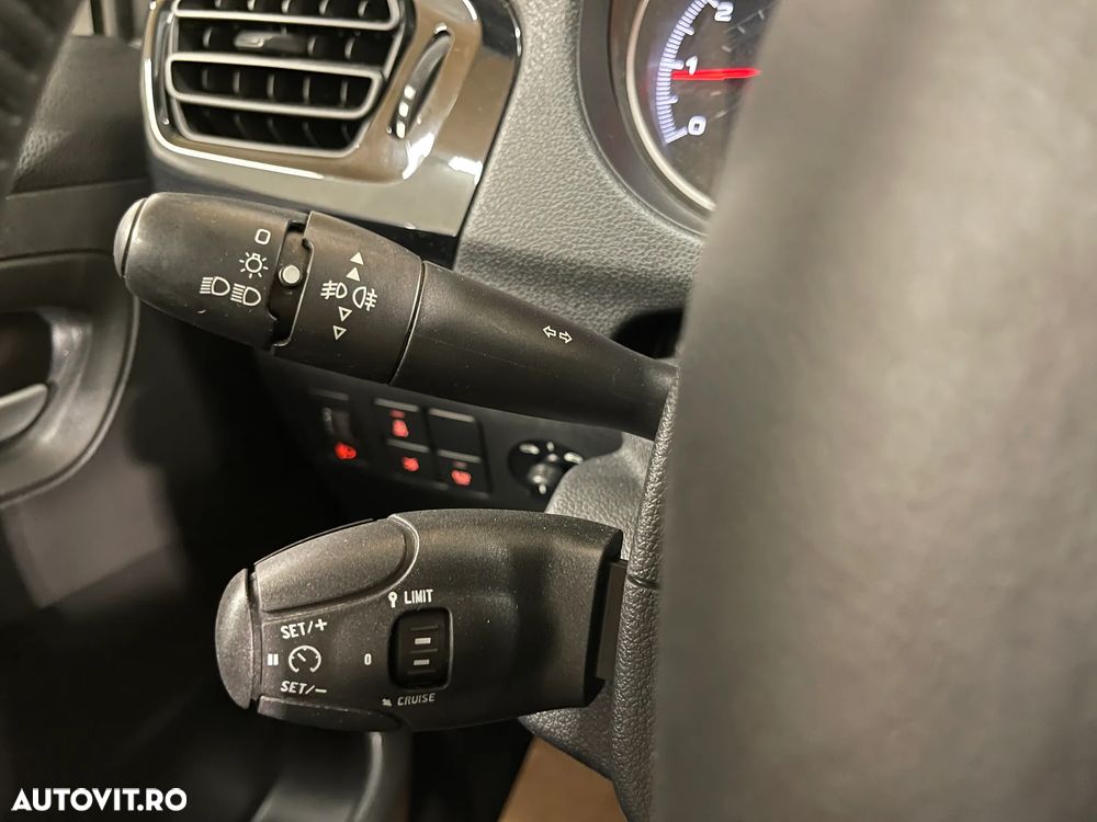 Peugeot 301 1.5 BlueHDI FAP Allure - 15