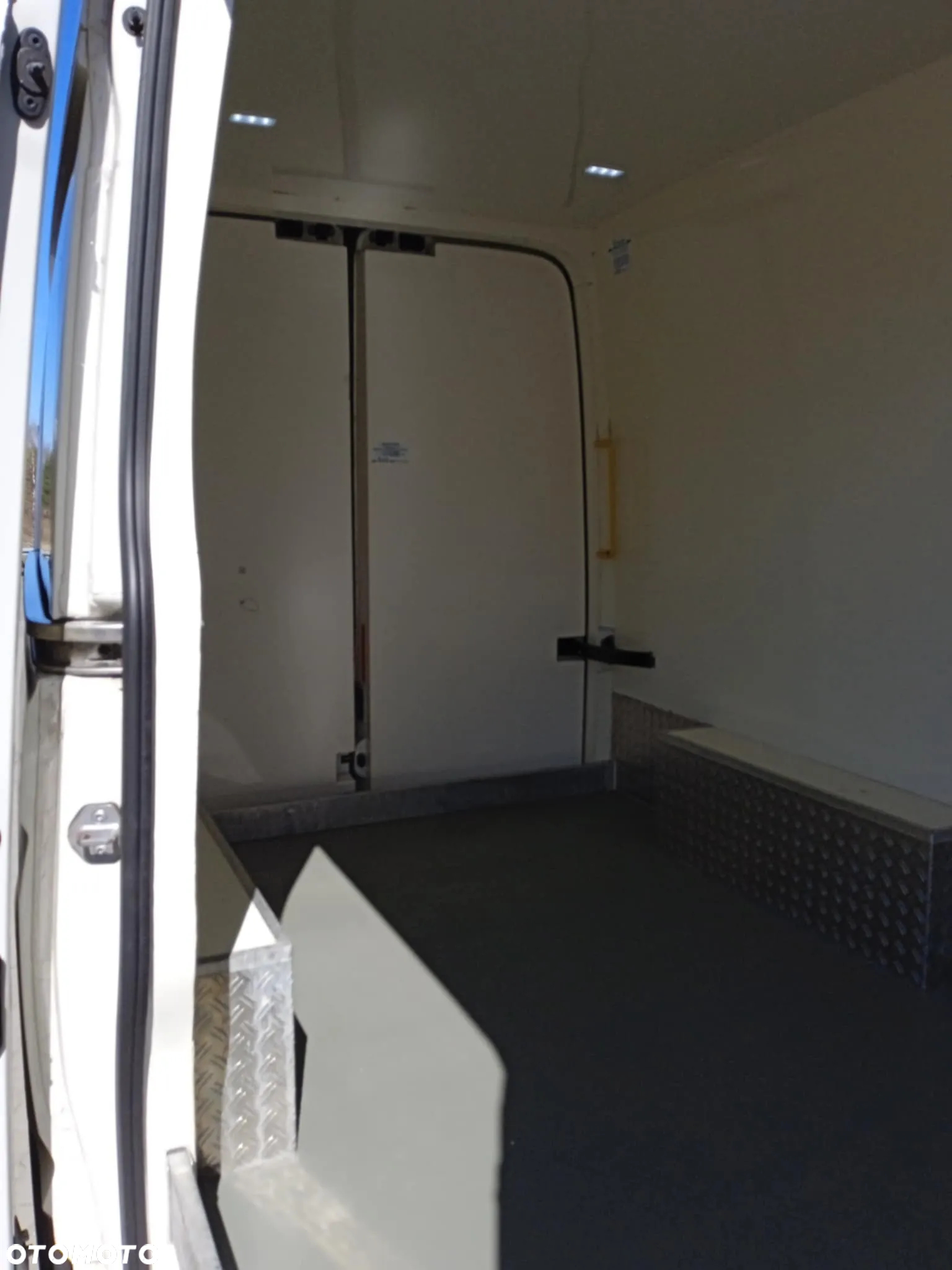 Volkswagen CRAFTER - 7