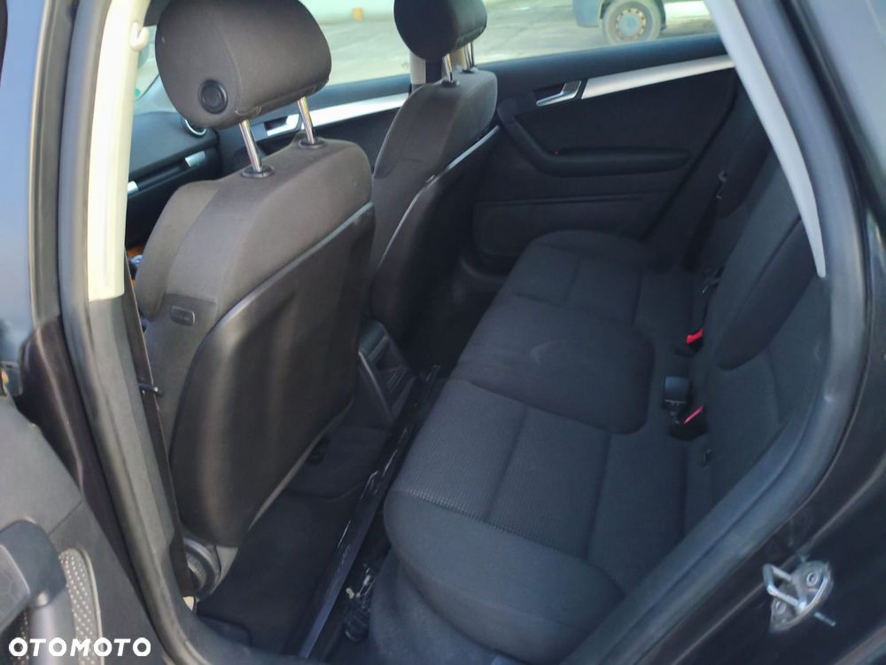 Audi A3 Sportback 1.6 FSI Ambiente - 3